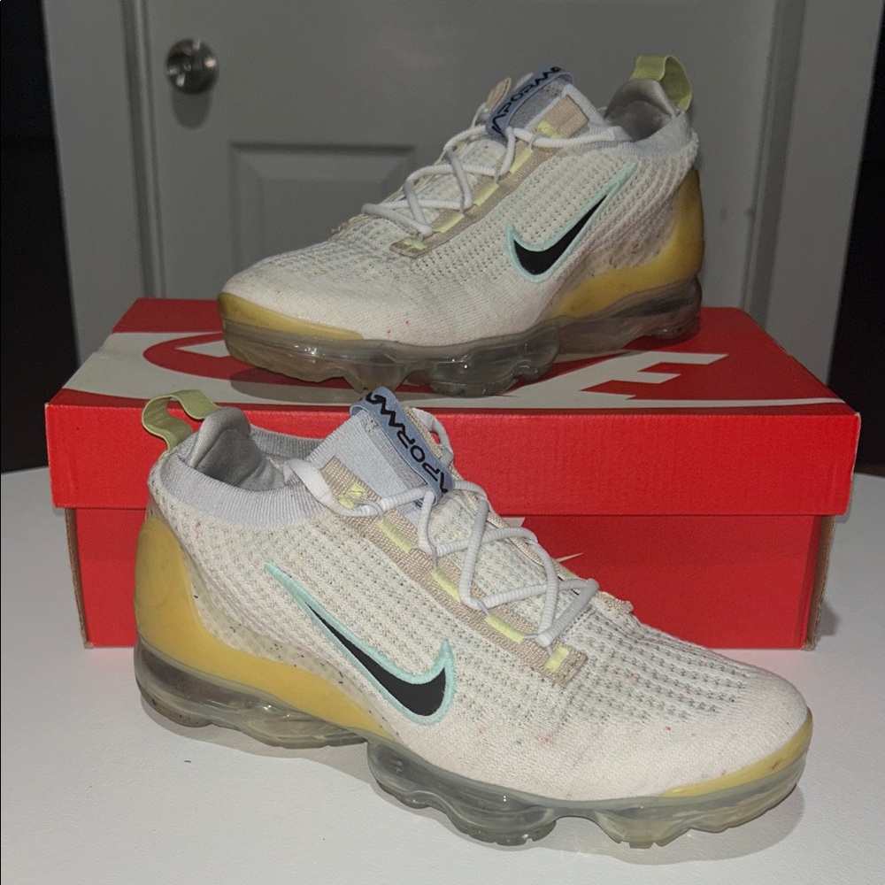 Nike Air VaporMax 2021 FlyKnit GS “Mismatched Swoosh - White” Youth Size 7Y